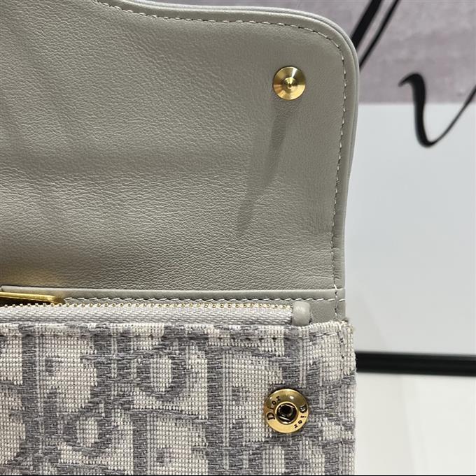 2025228Y 210P182142625